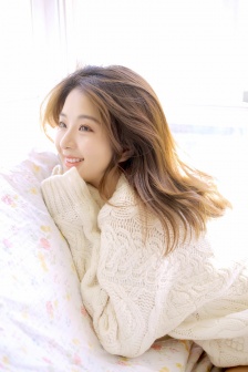 一点遮挡都没有的美女